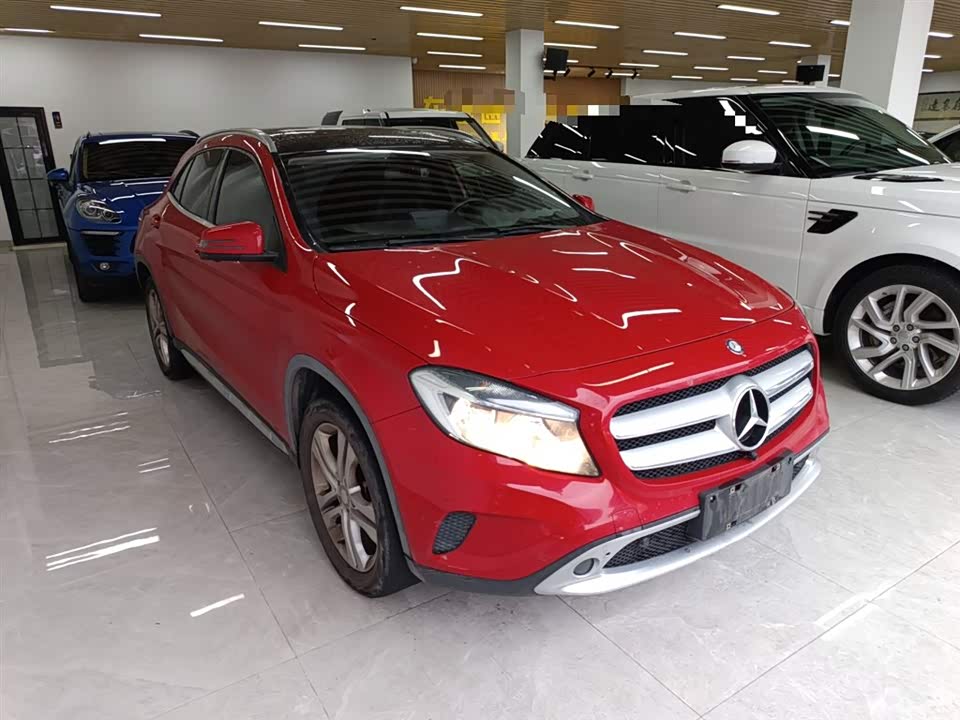 Mercedes-Benz GLA