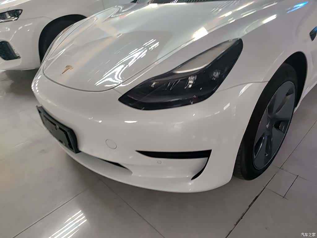 Tesla Model 3, 2021 24