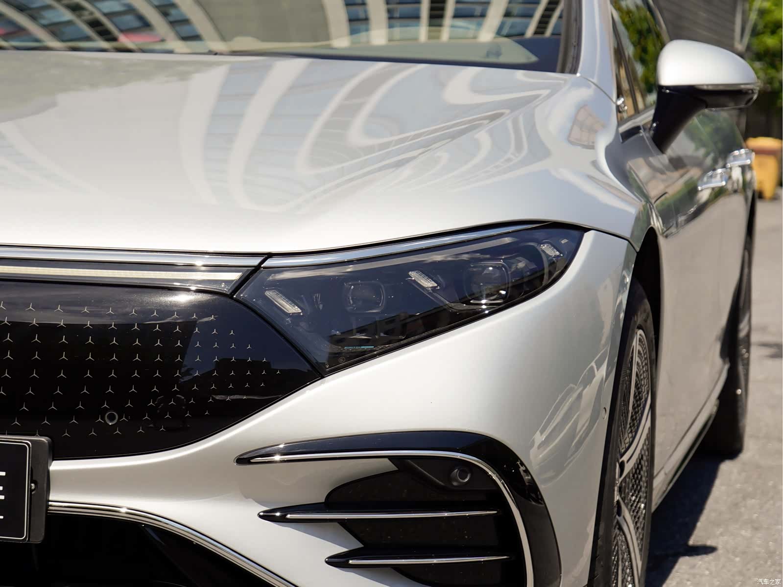 Mercedes-Benz EQS, 2023 6