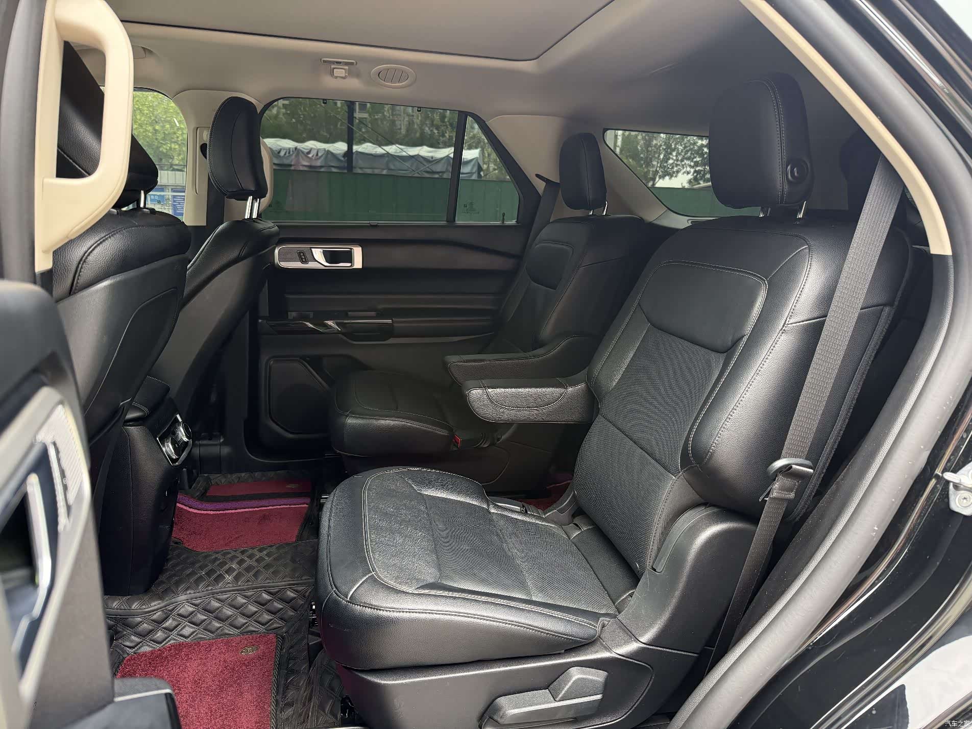 Ford Explorer, 2021 все фото