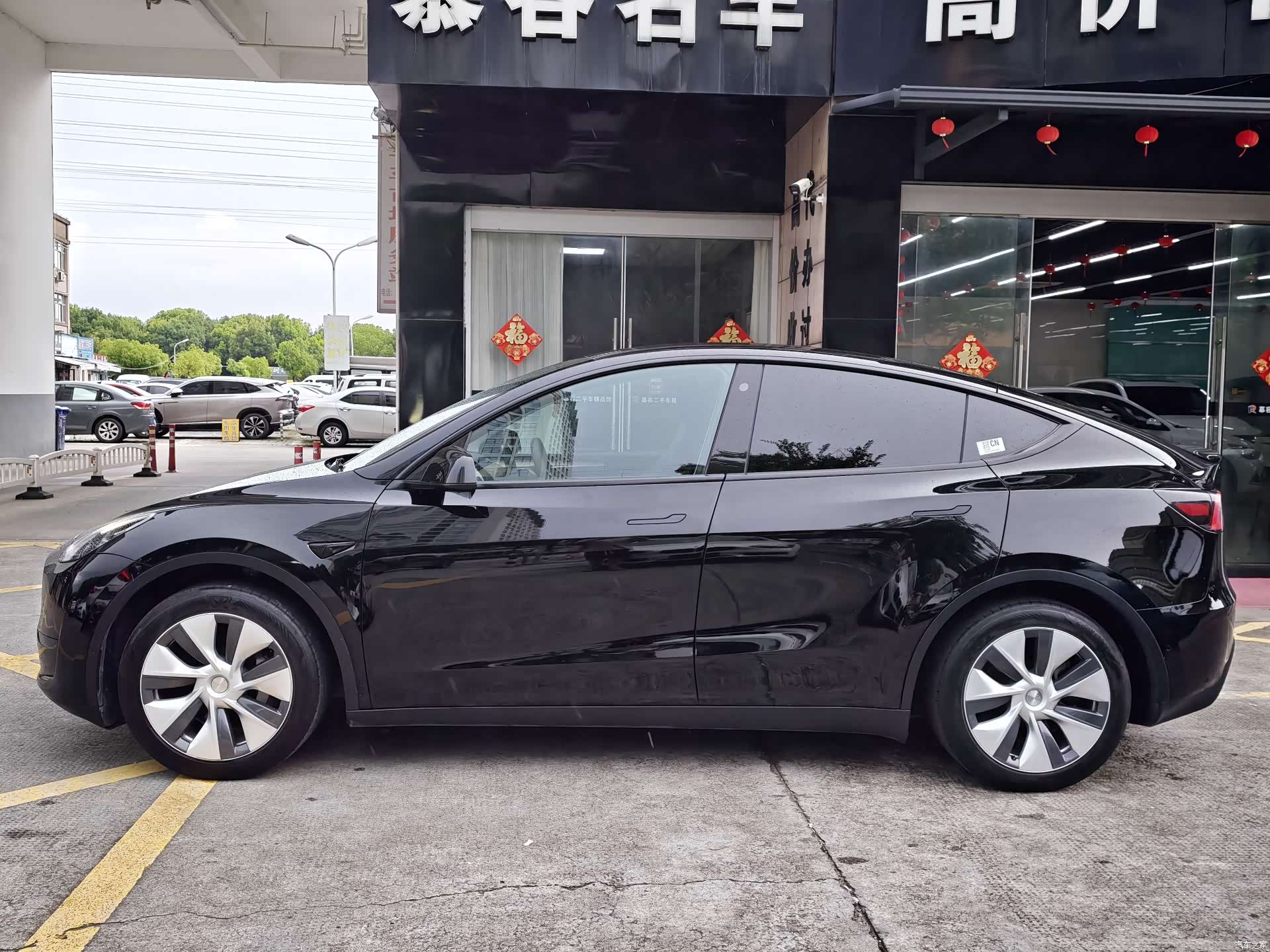 Tesla Model Y, 2023 3