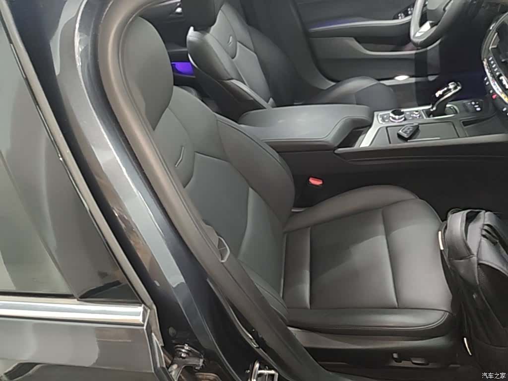 Cadillac CT5, 2022 25
