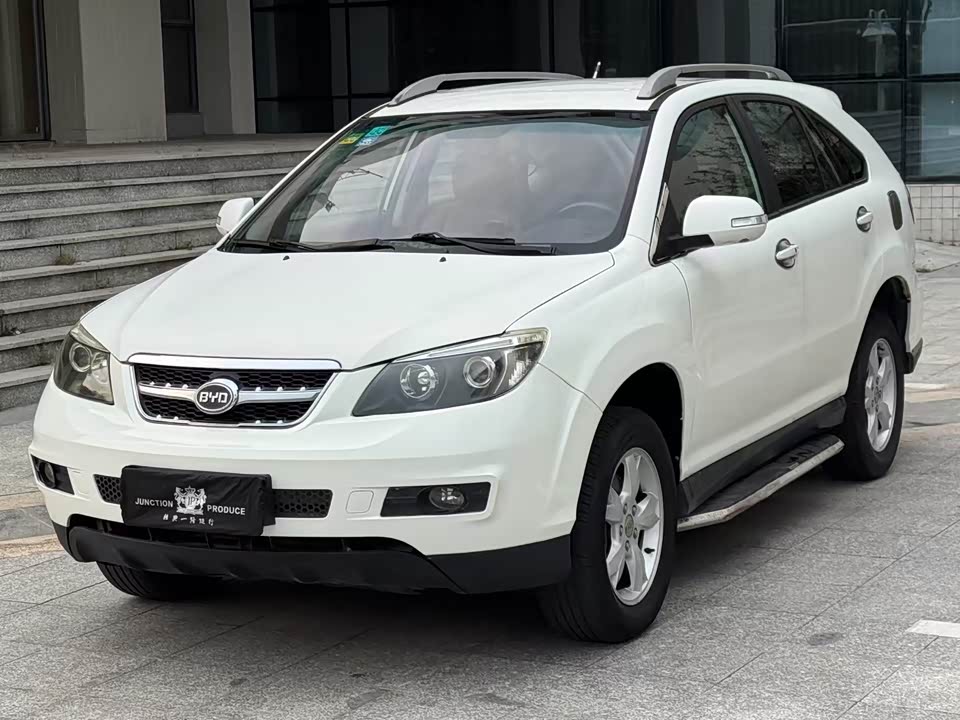 BYD S6