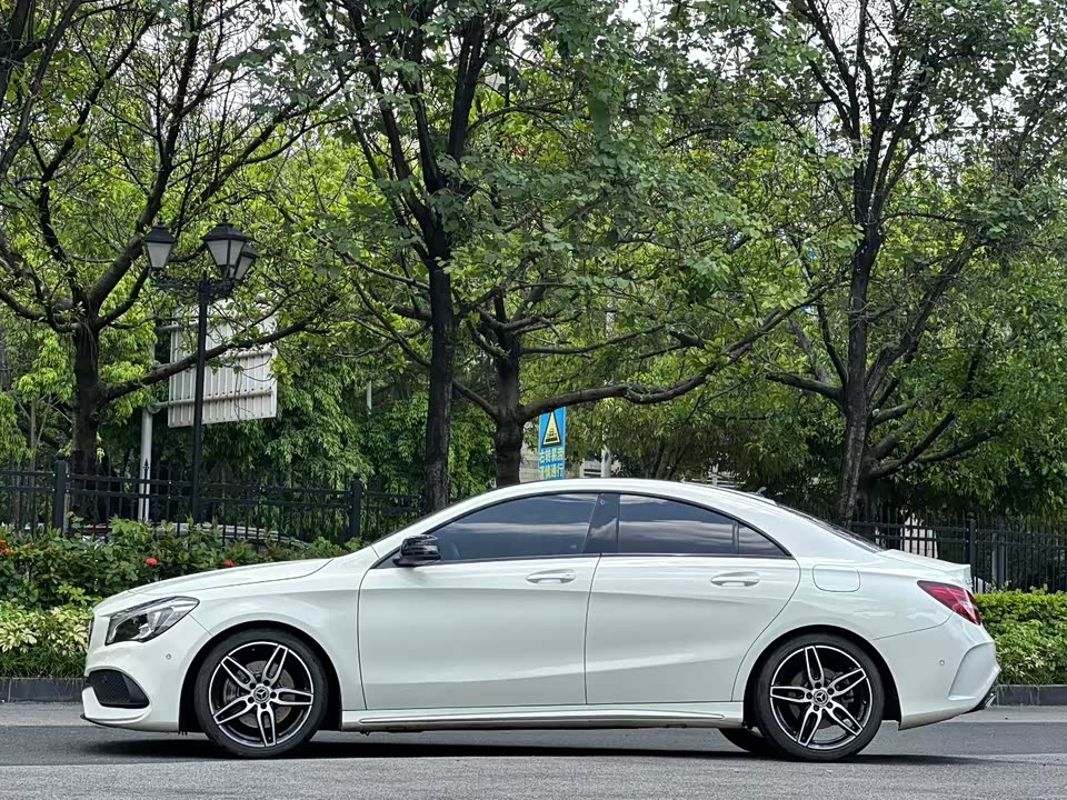 Mercedes-Benz CLA