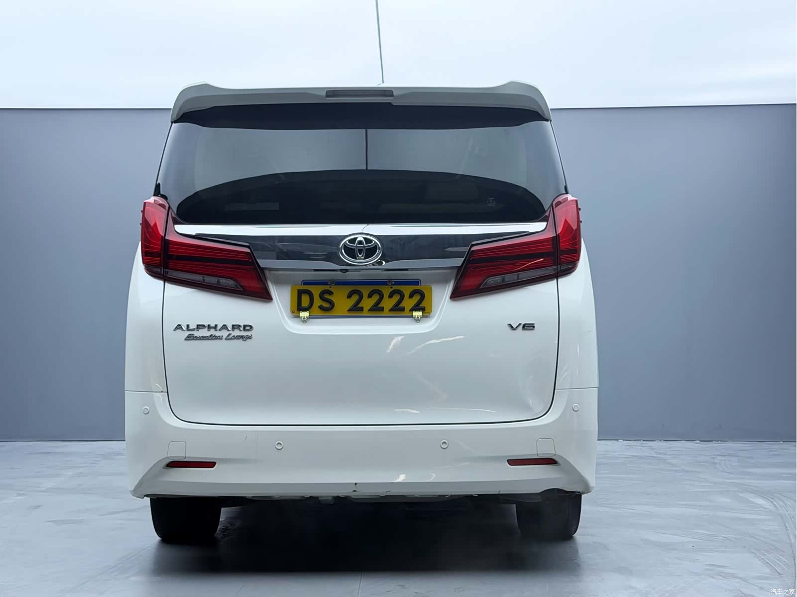 Toyota Alphard, 2016 4