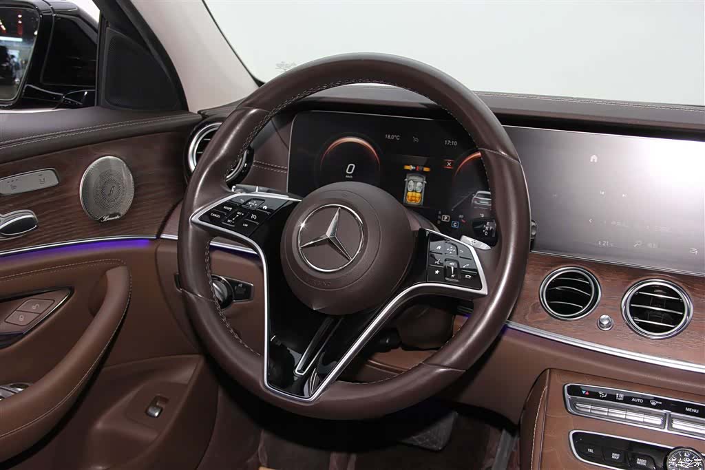 Mercedes-Benz E-Class, 2022 15
