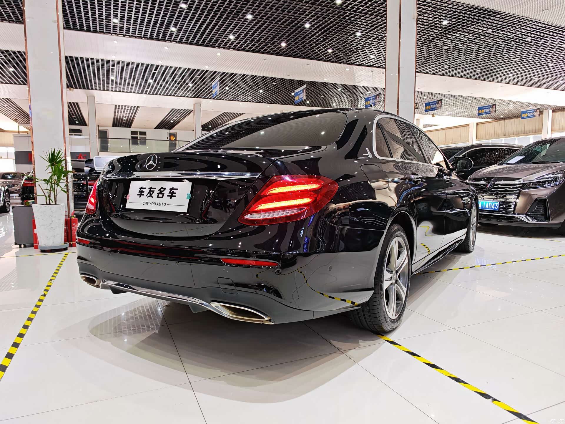 Mercedes-Benz E-Class, 2018 16