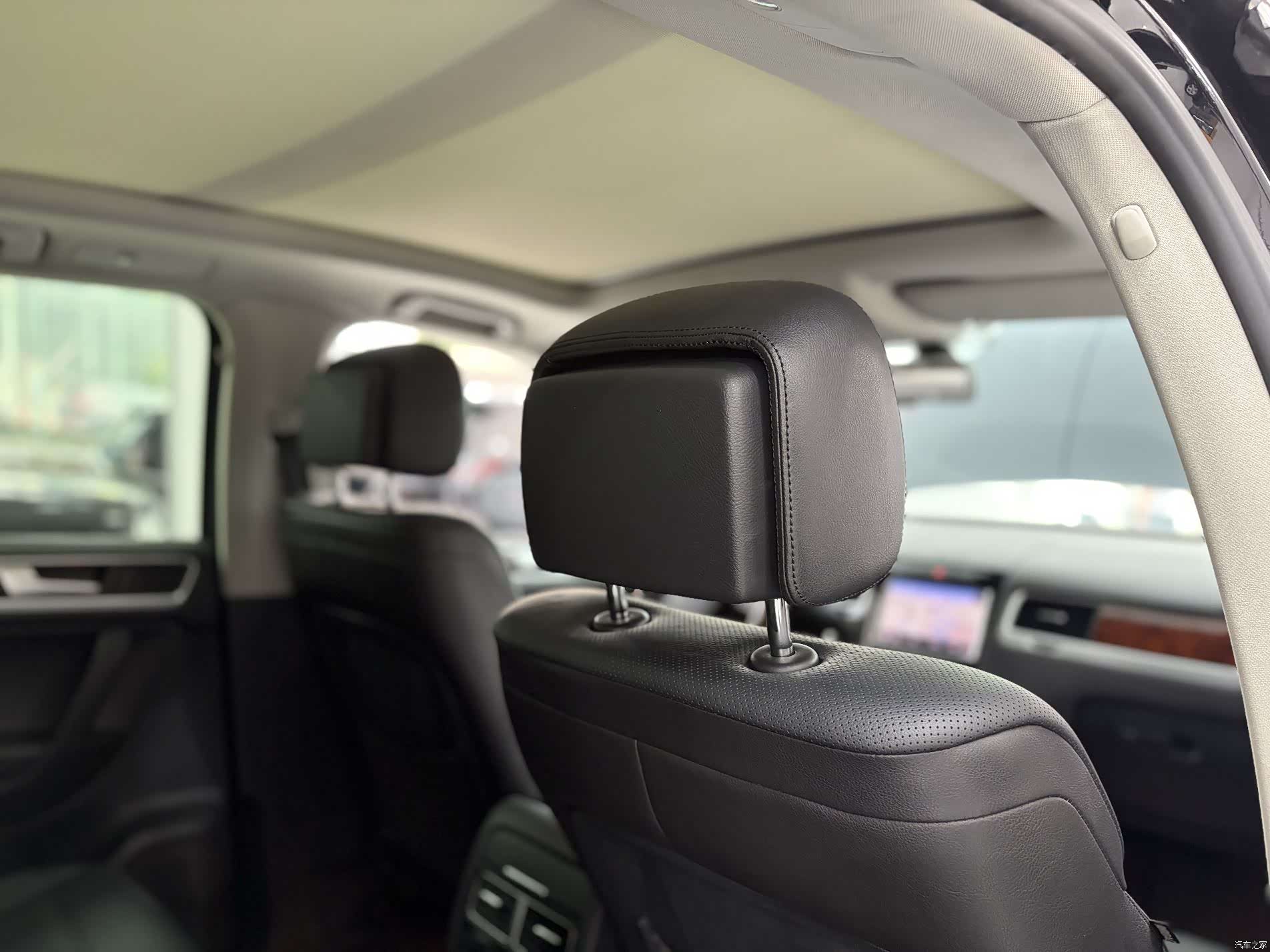 Volkswagen Touareg, 2015 27