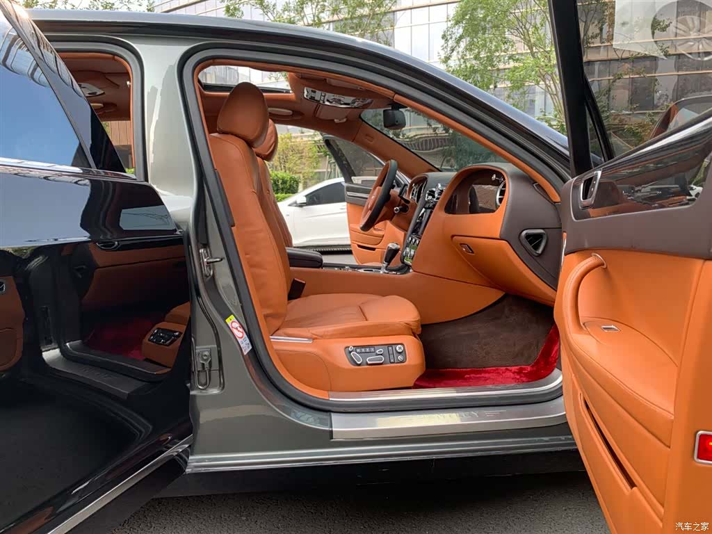 Bentley Flying Spur, 2011 13