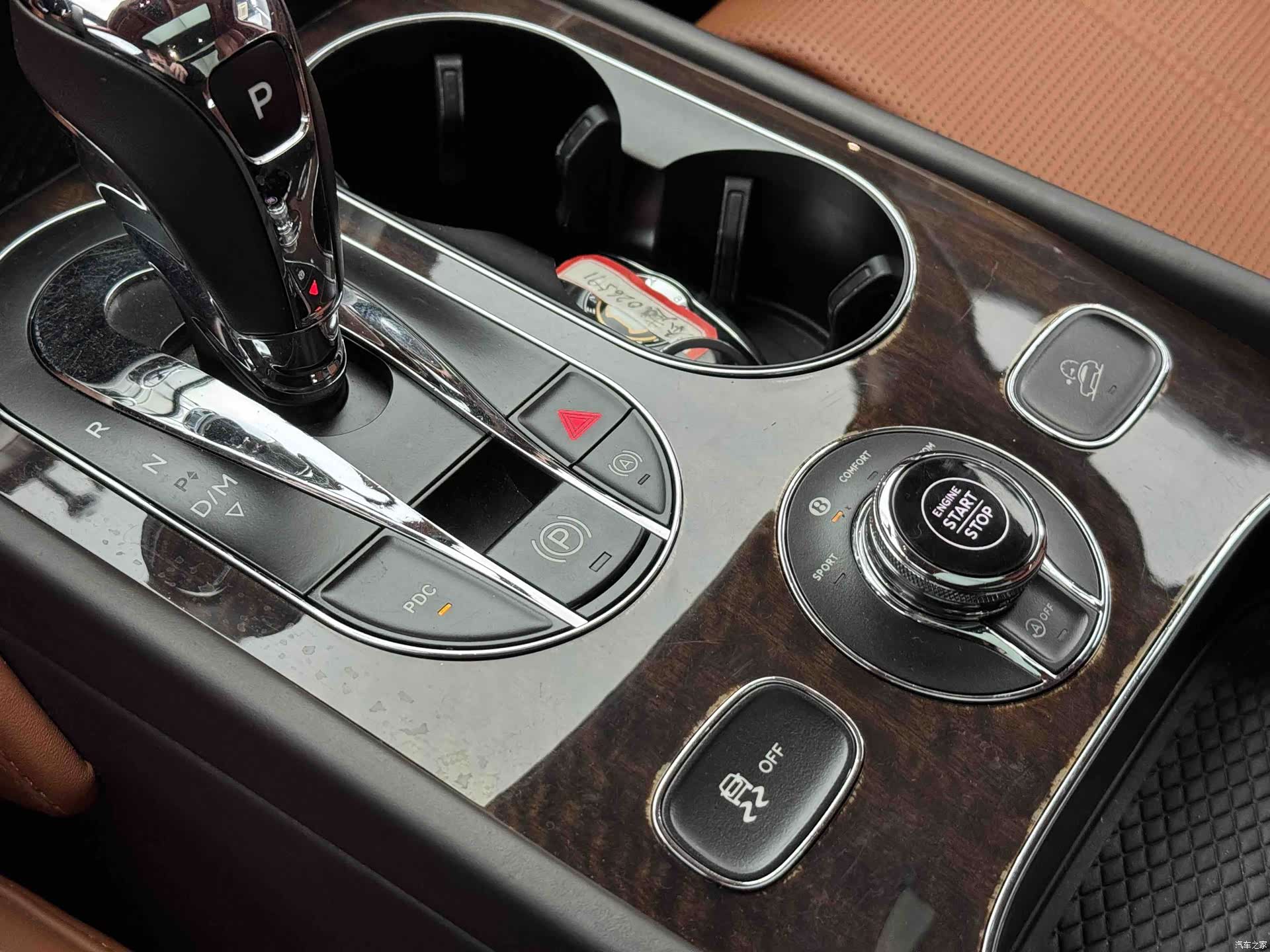 Bentley Bentayga, 2019 14