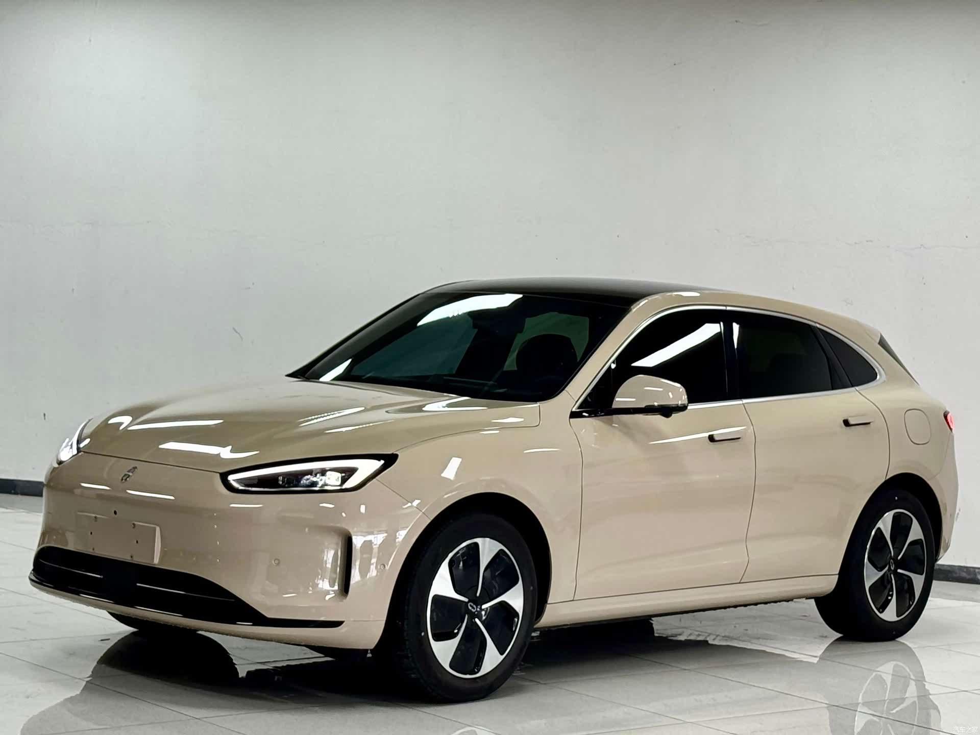 AITO M5, 2023 1