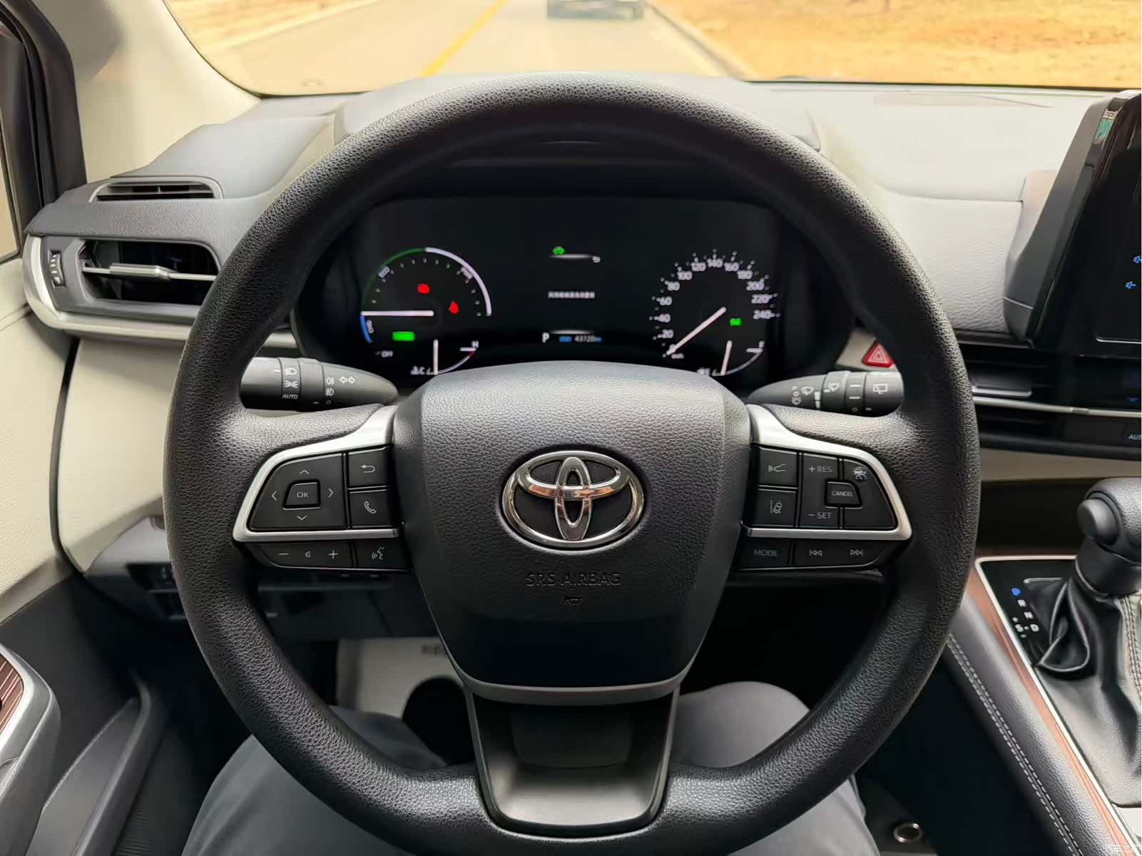 Toyota Sienna, 2023 8