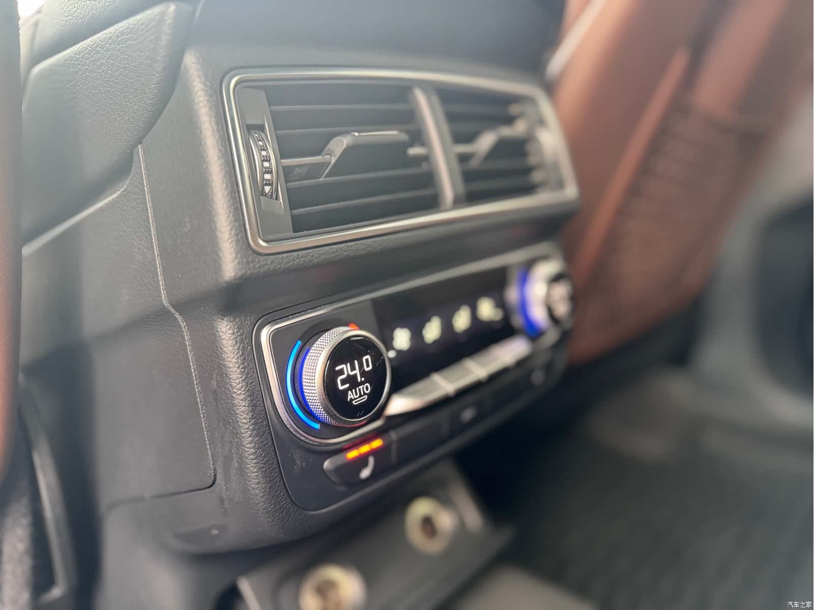 Audi Q7, 2016 9
