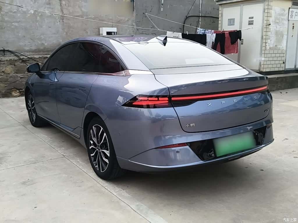 Xpeng P5, 2023 все фото