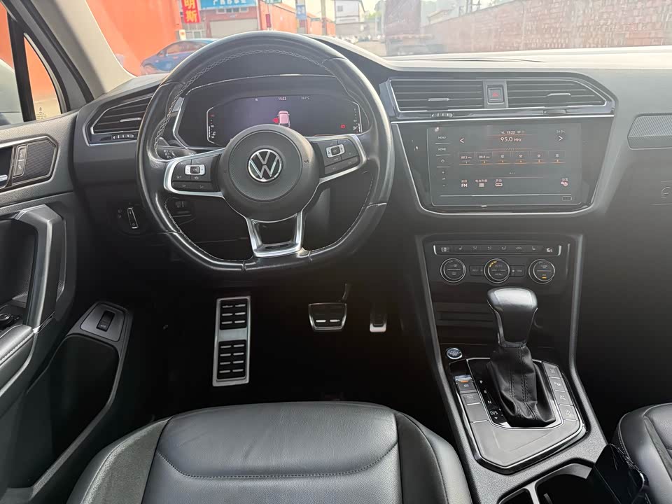 Volkswagen Tiguan L