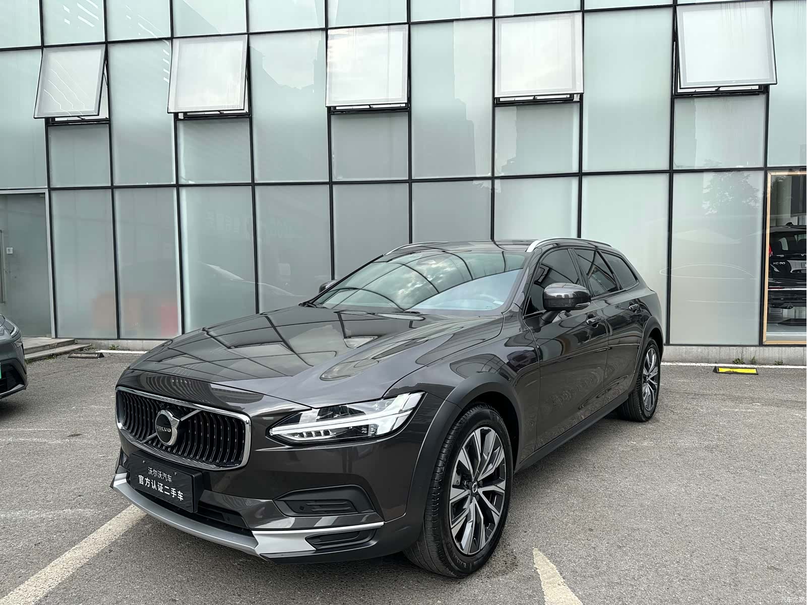 Volvo V90