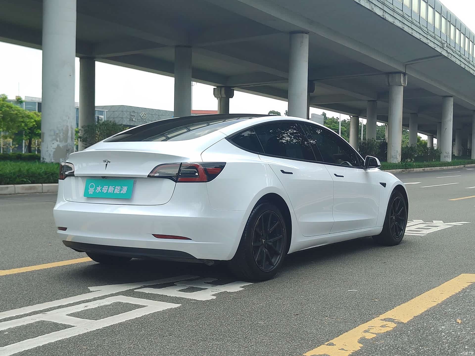 Tesla Model 3, 2020 6