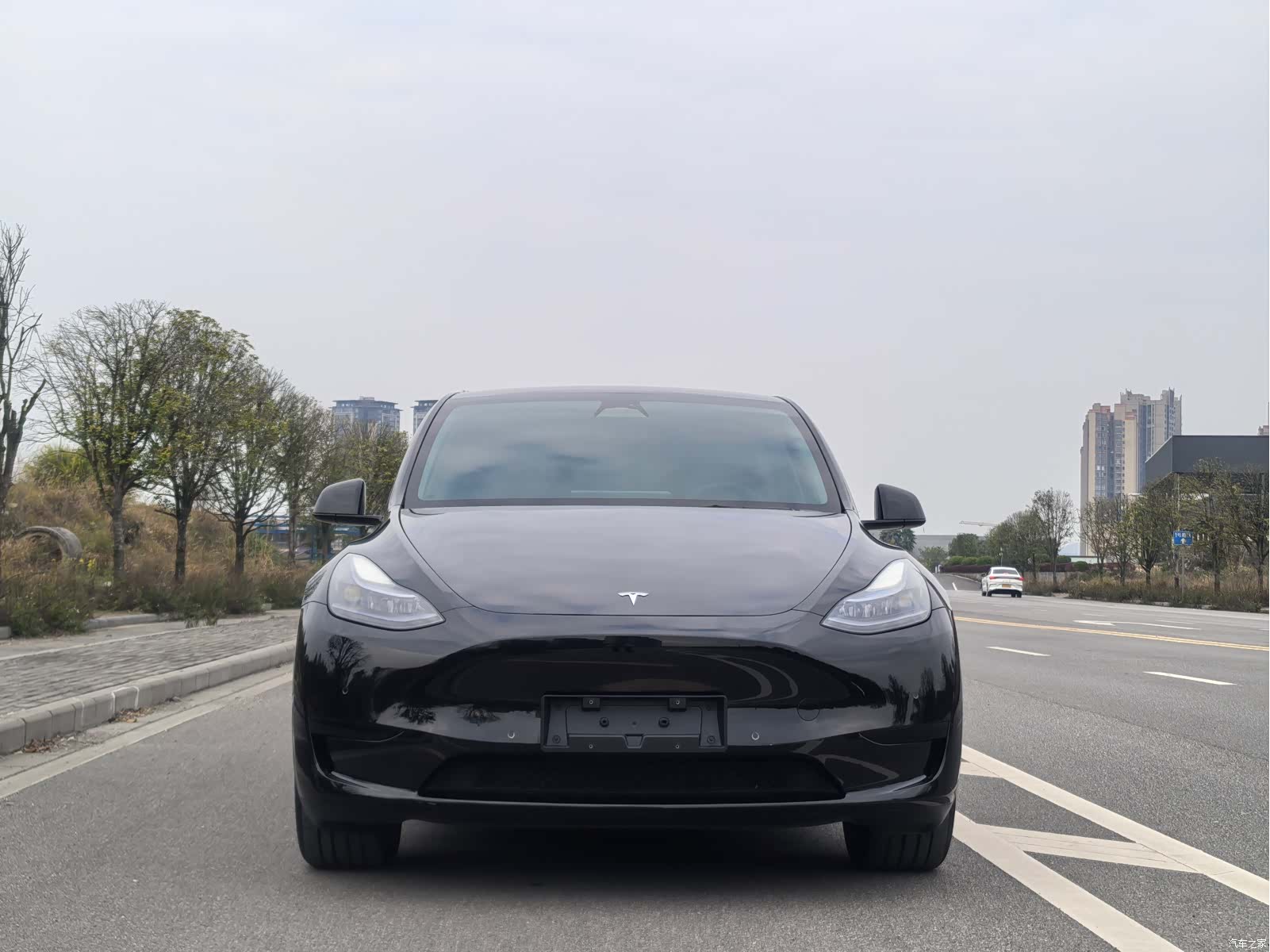 Tesla Model Y, 2023 2