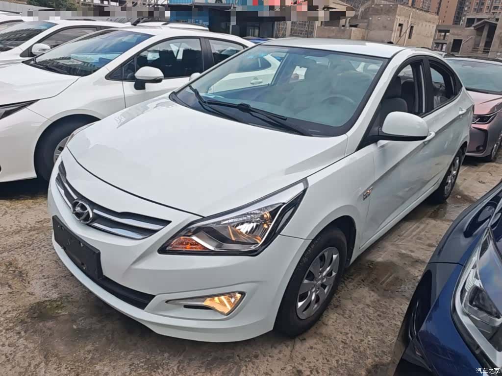 Hyundai GLS, 2015 1