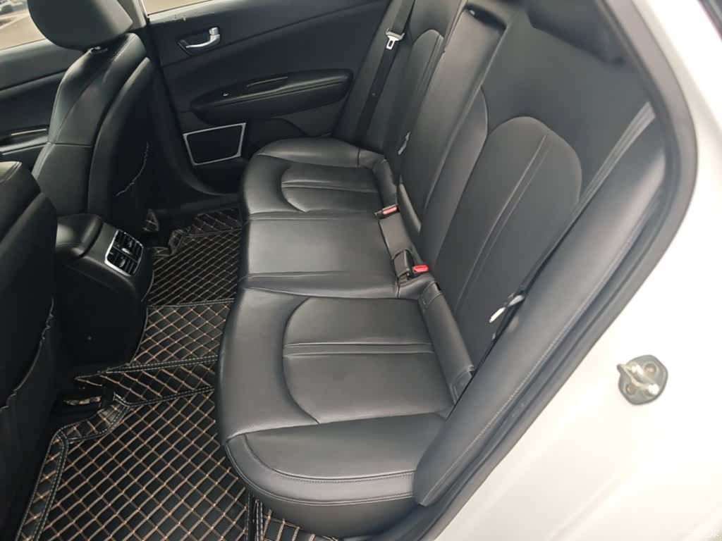 Kia K5, 2016 17