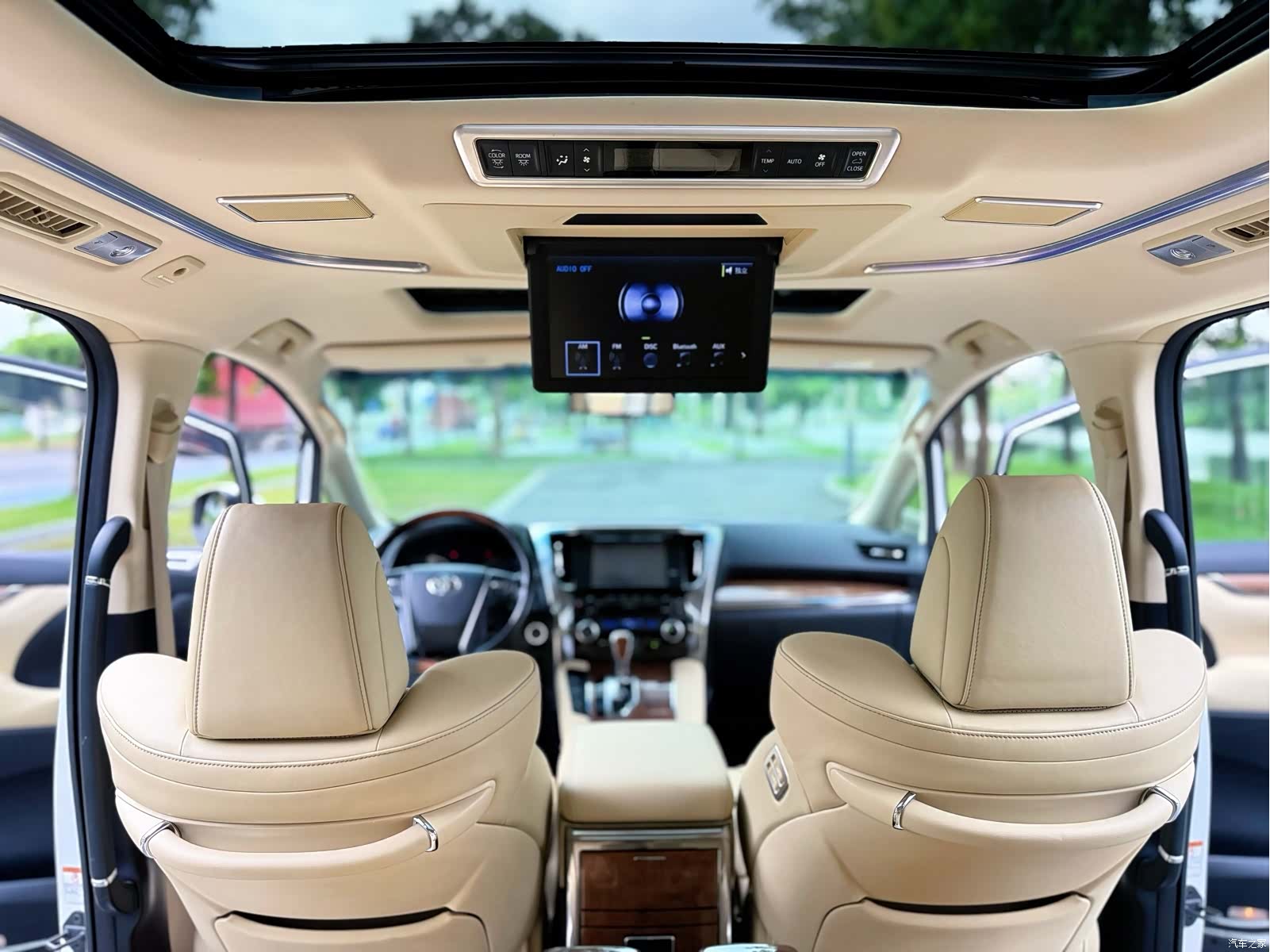 Toyota Alphard, 2017 12