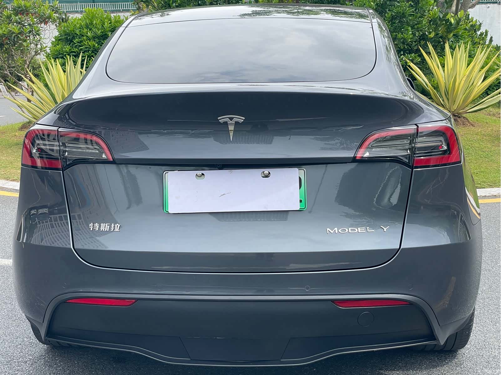 Tesla Model Y, 2023 19