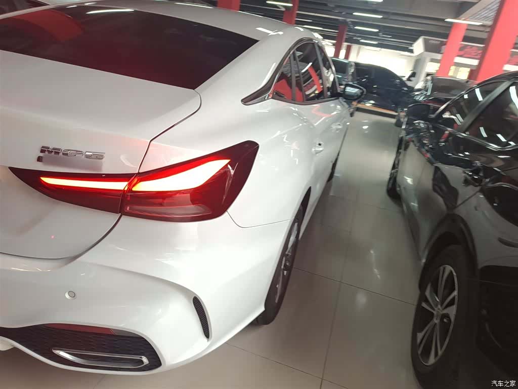 MG MG5, 2025 8