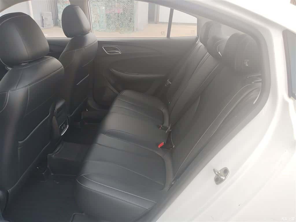 Roewe i5, 2020 13