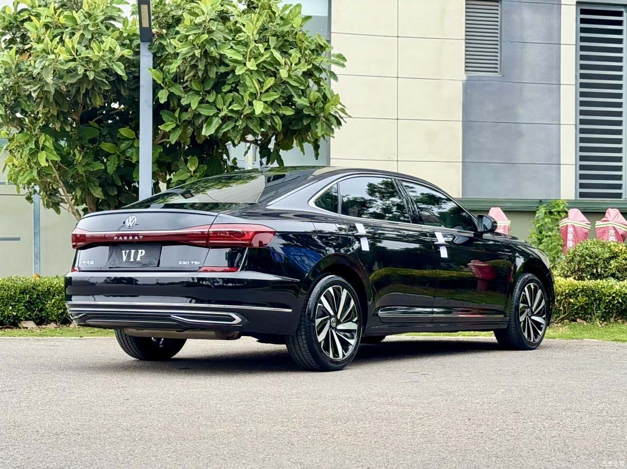 Volkswagen Passat, 2023 9