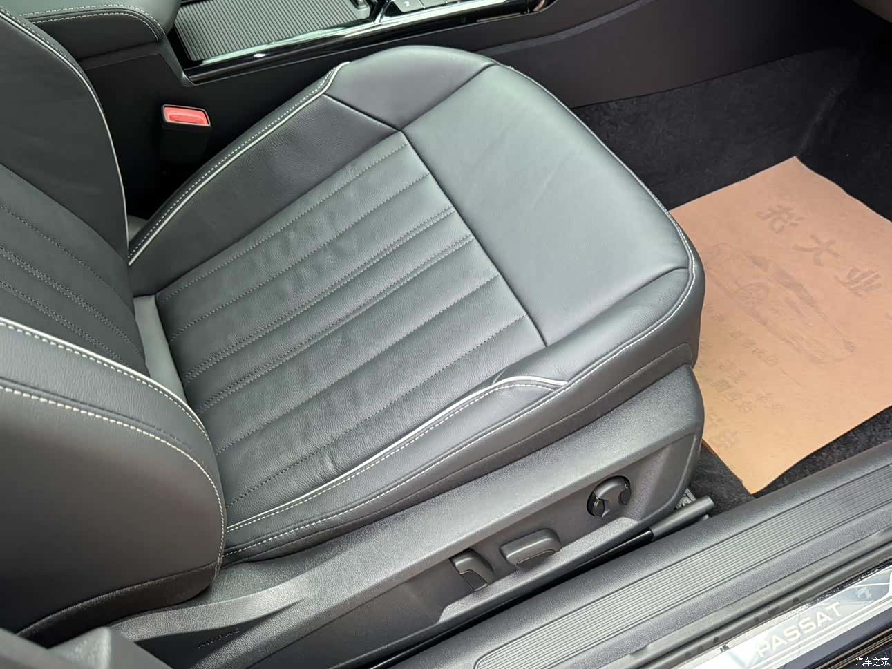Volkswagen Passat, 2023 16