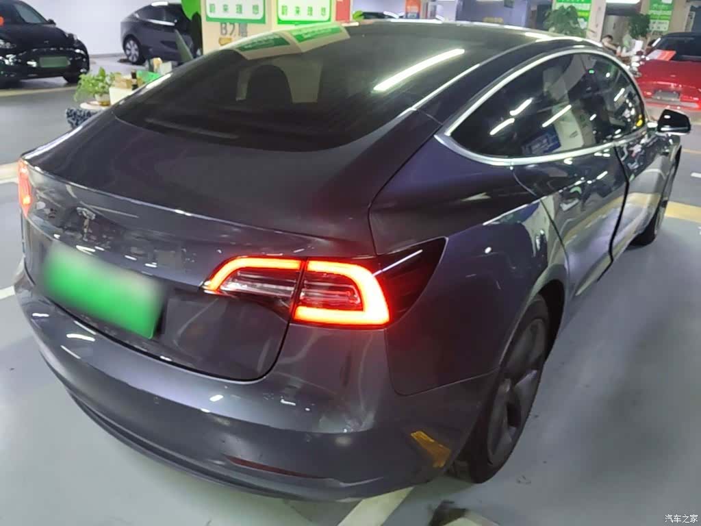Tesla Model 3, 2019 7