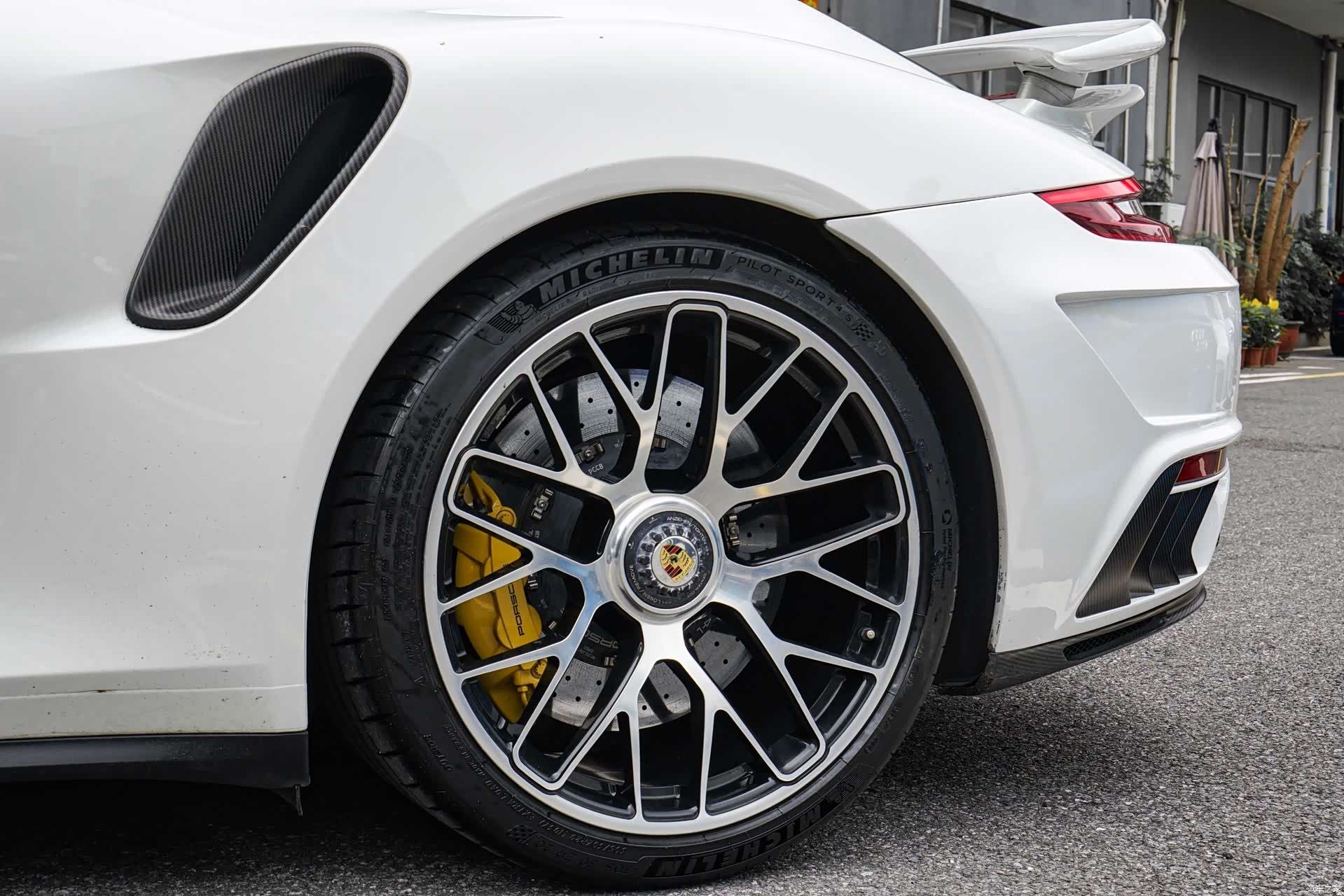 Porsche 911, 2014 15