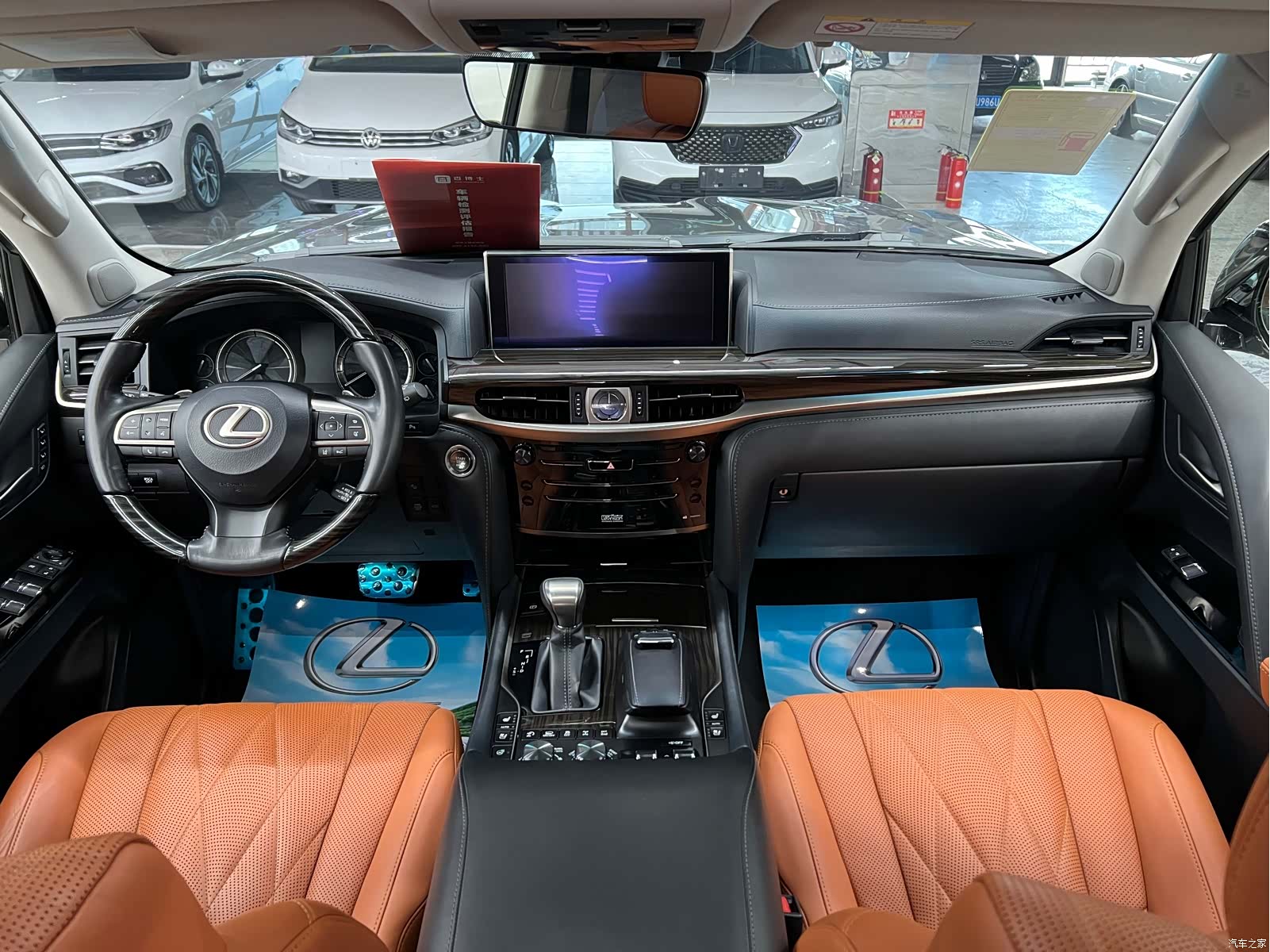 Lexus LX, 2019 8