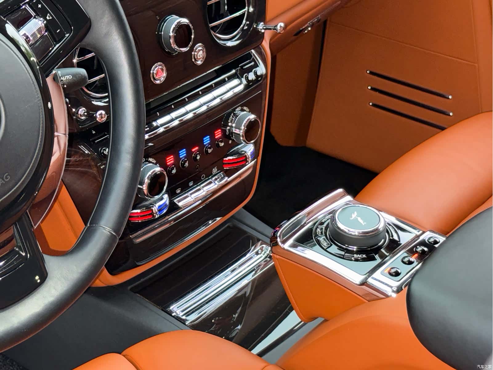Rolls-Royce Phantom, 2020 11