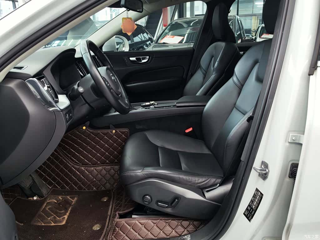 Volvo XC60, 2020 15