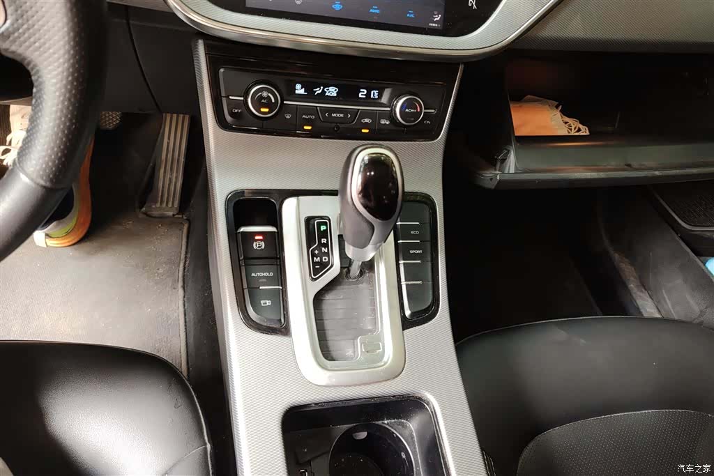 Geely Emgrand, 2018 16
