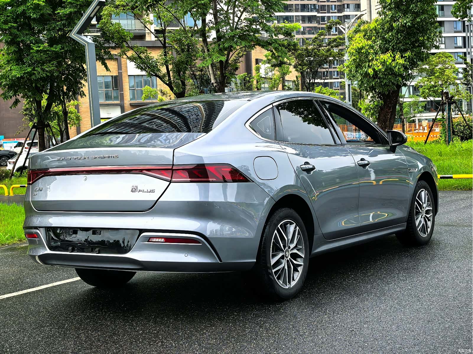 BYD Qin, 2025 10