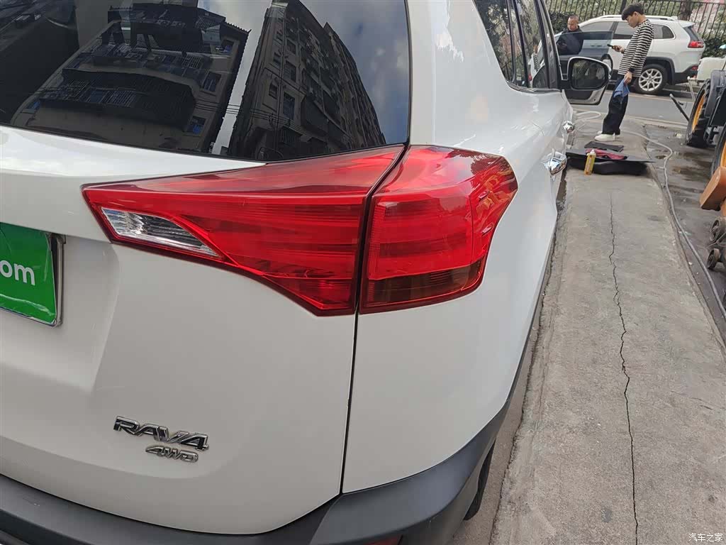 Toyota RAV4, 2014 24