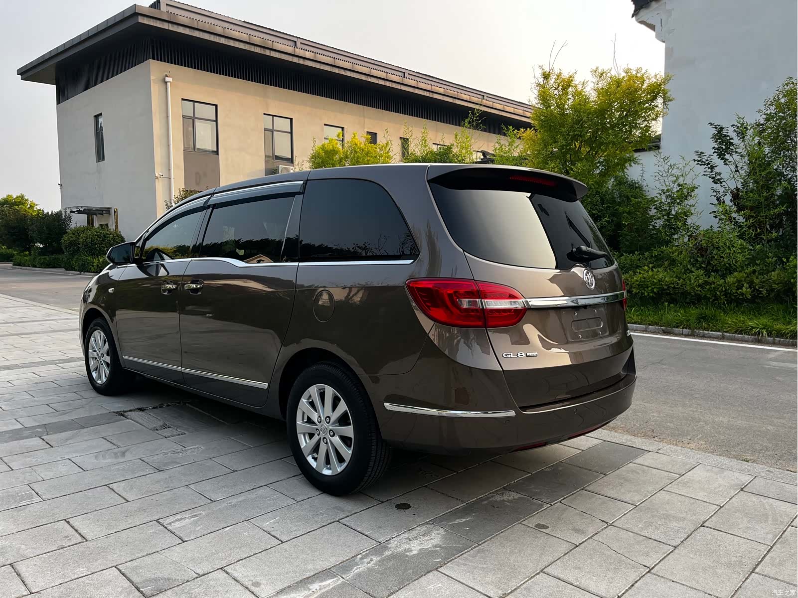 Buick GL8, 2017 6