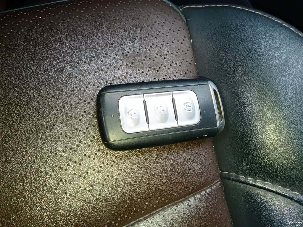 DongFeng S560, 2023 18