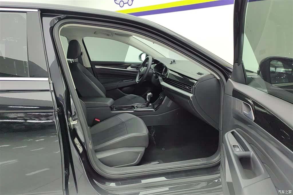 Volkswagen Passat, 2025 8