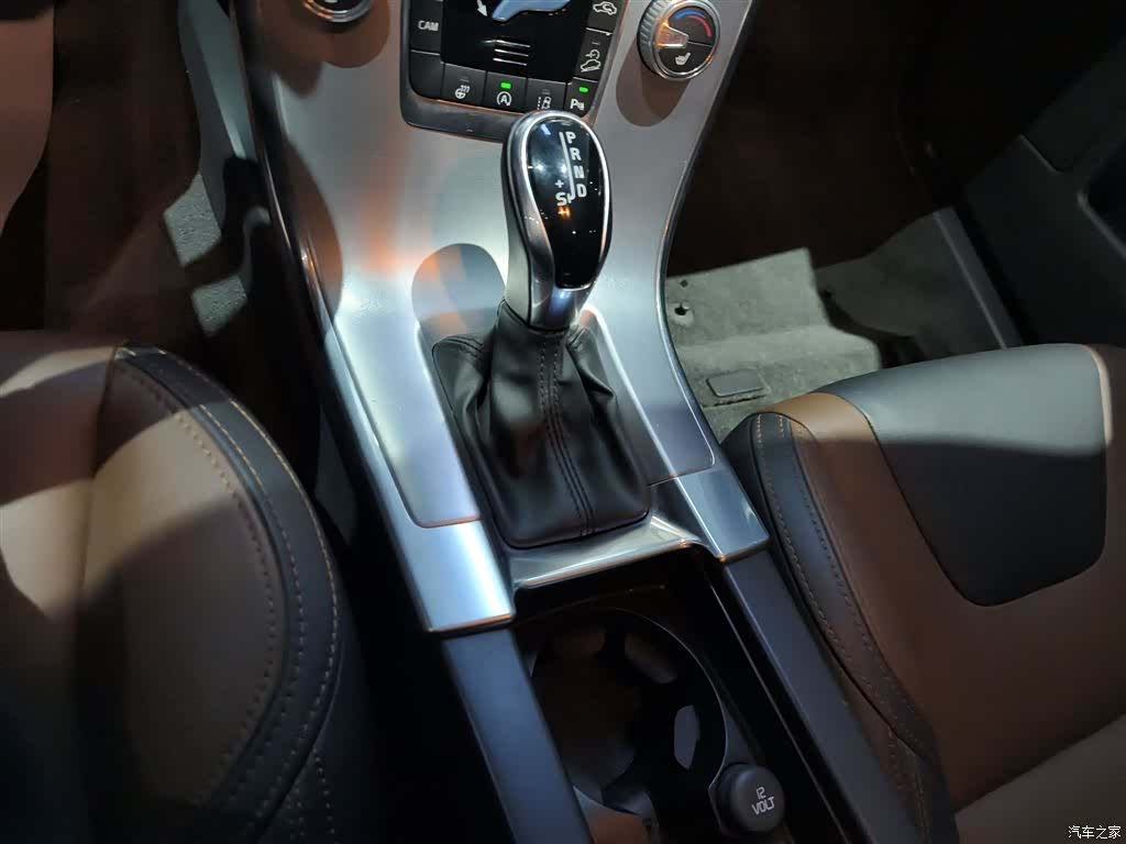 Volvo XC60, 2018 14