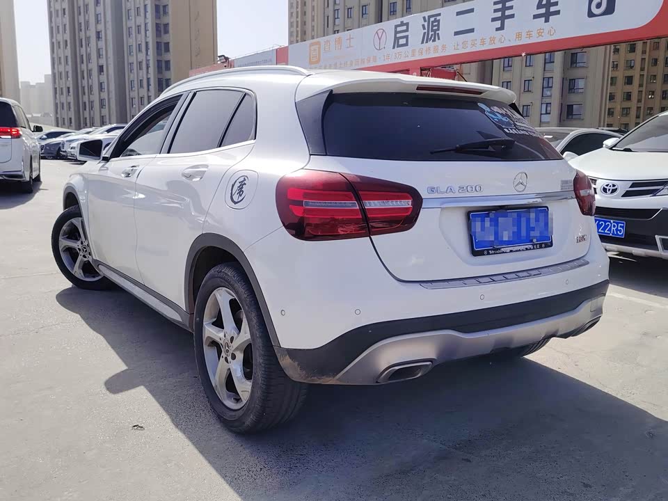 Mercedes-Benz GLA