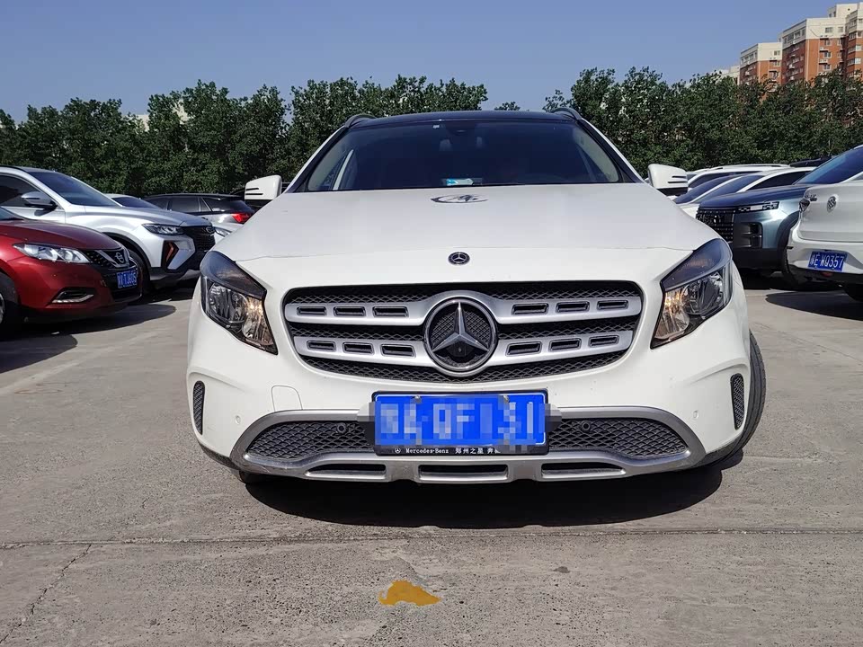 Mercedes-Benz GLA