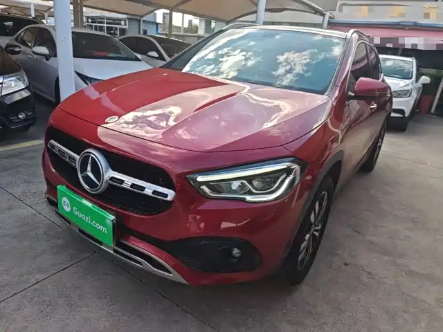 Mercedes-Benz GLA 2021 — купить из Китая под заказ