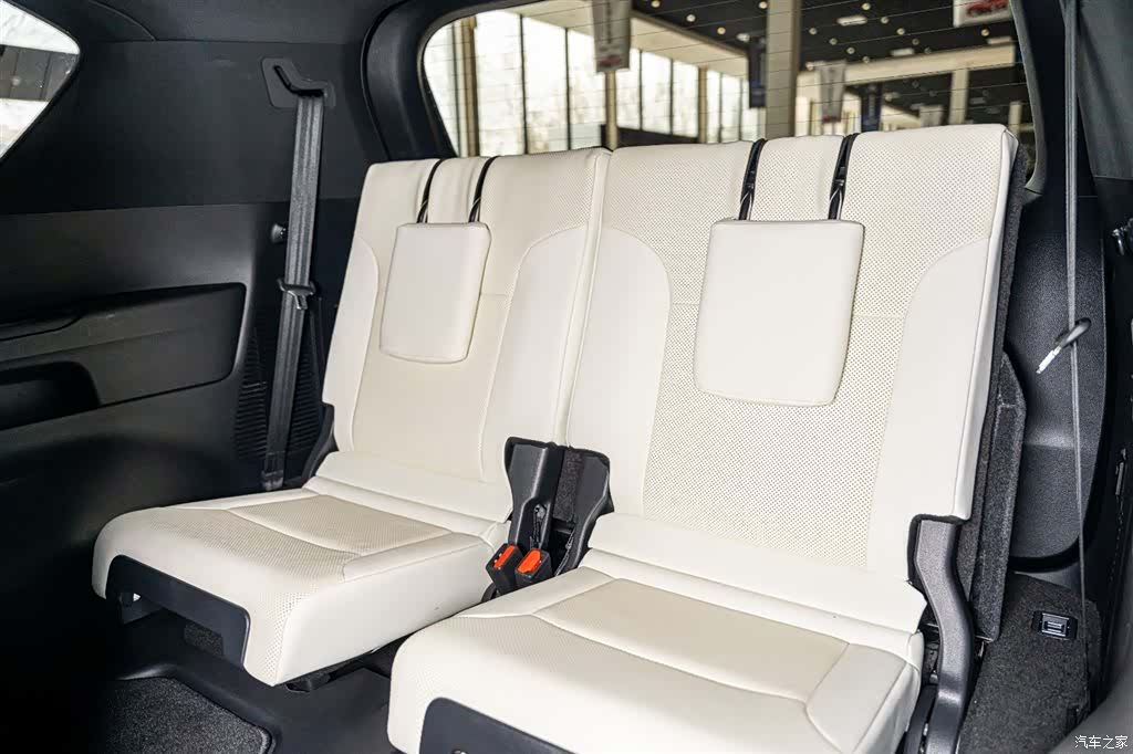 Lexus LX, 2025 16