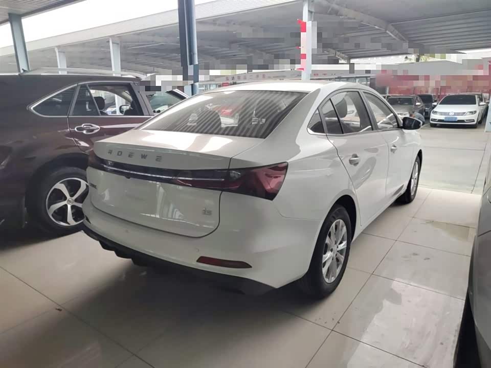 Roewe i5