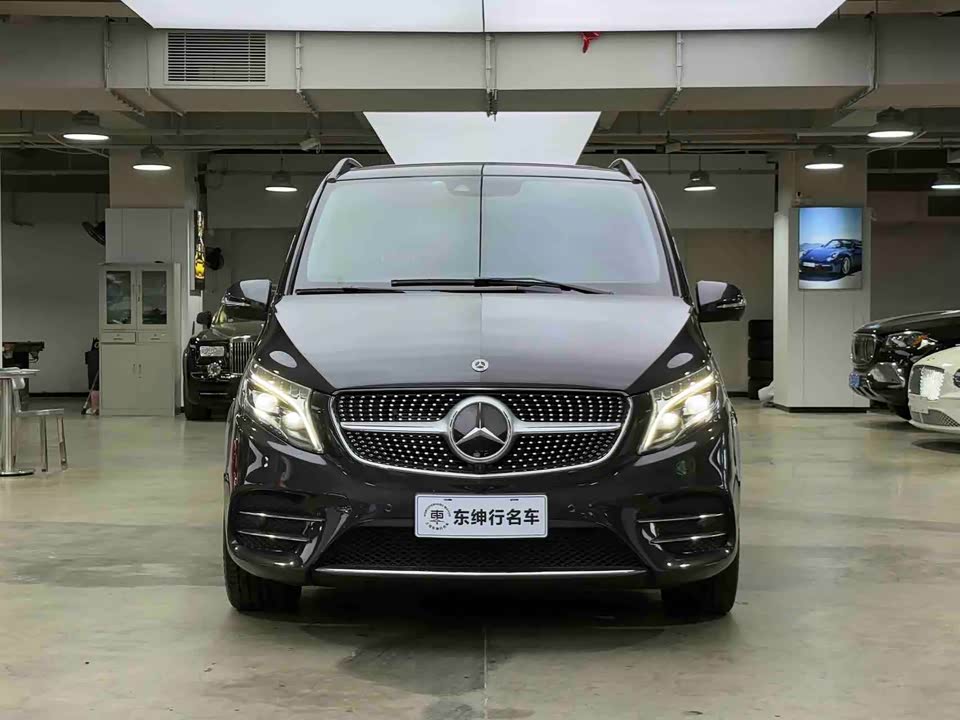 Mercedes-Benz V-class