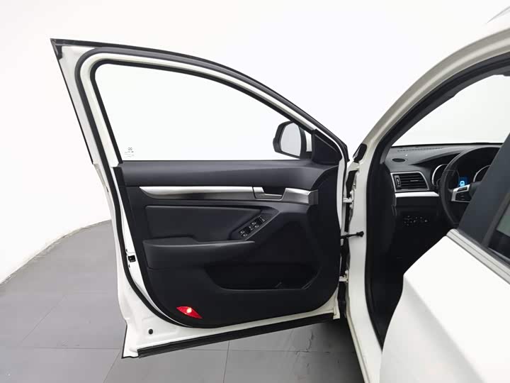 BAIC shen bao X65 2015 2.0T МКПП Elite