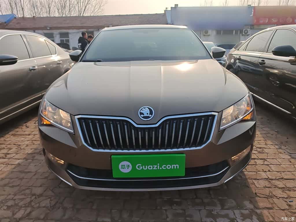 Skoda Superb, 2018 3